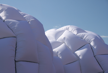 Pillow tent