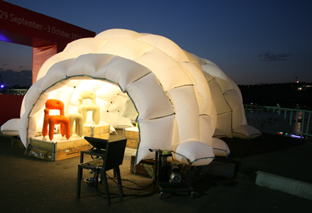 Pillow tent